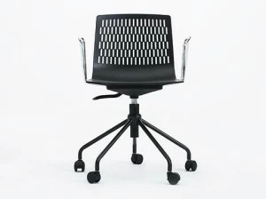 Grado Design Поворотный офисный стул из полипропилена с подлокотниками Dash Das-ch-04