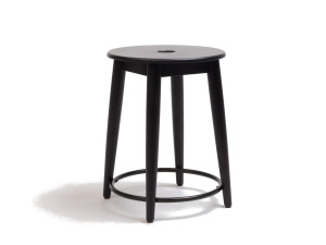 Деревянный низкий стул с подставкой для ног