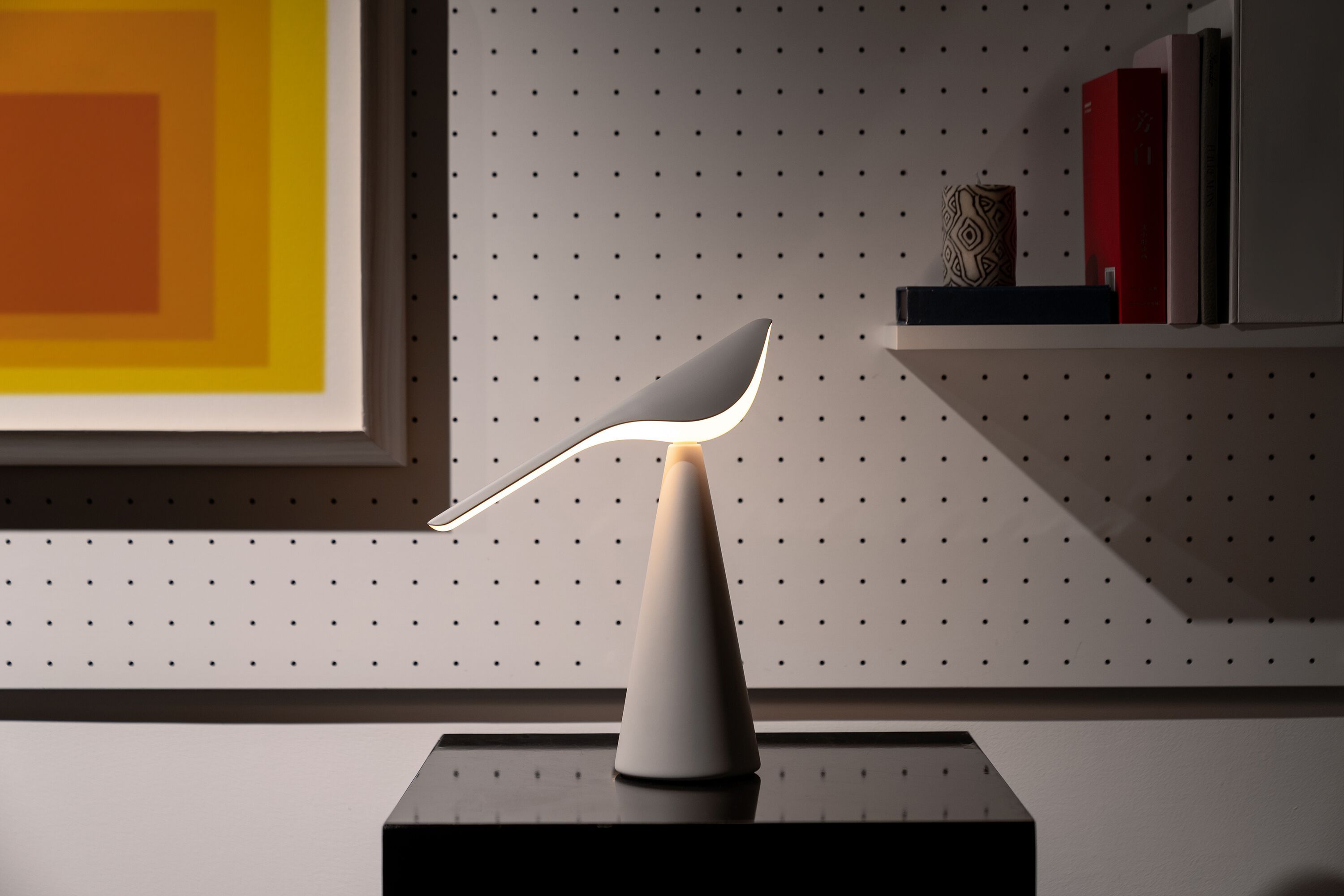 Алюминиевая светодиодная настольная лампа Established&Sons TIKI ARCH-00145932 - Вид №23