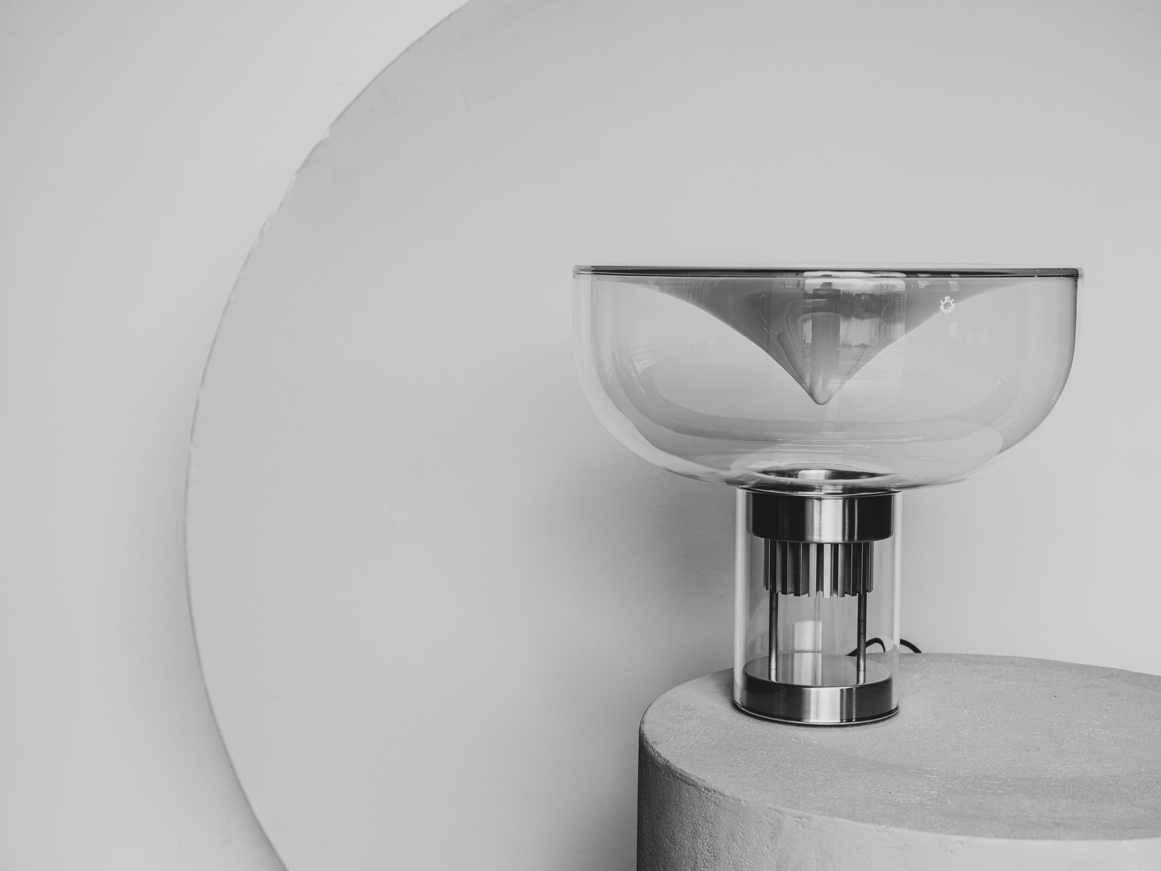 Стеклянная светодиодная настольная лампа Leucos Aella ARCH-00106531 - Вид №9