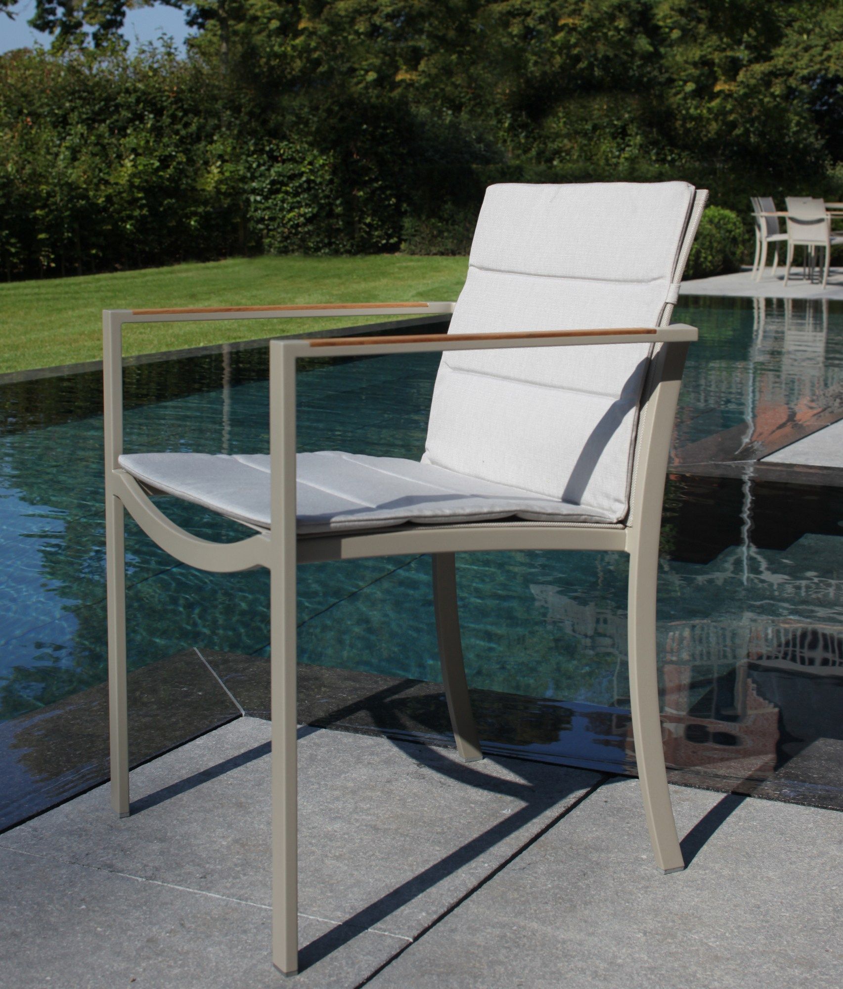 Садовый стул Batyline® с подлокотниками Royal Botania O-Zon ARCH-00062608 - Вид №6