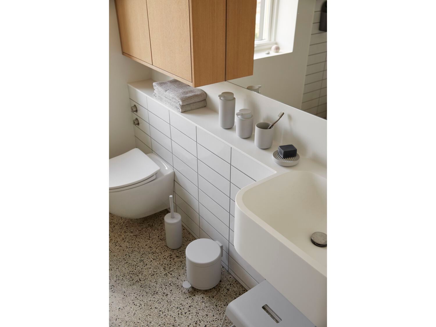 Фарфоровый дозатор мыла ZONE DENMARK Ume ARCH-00138497 - Вид №10