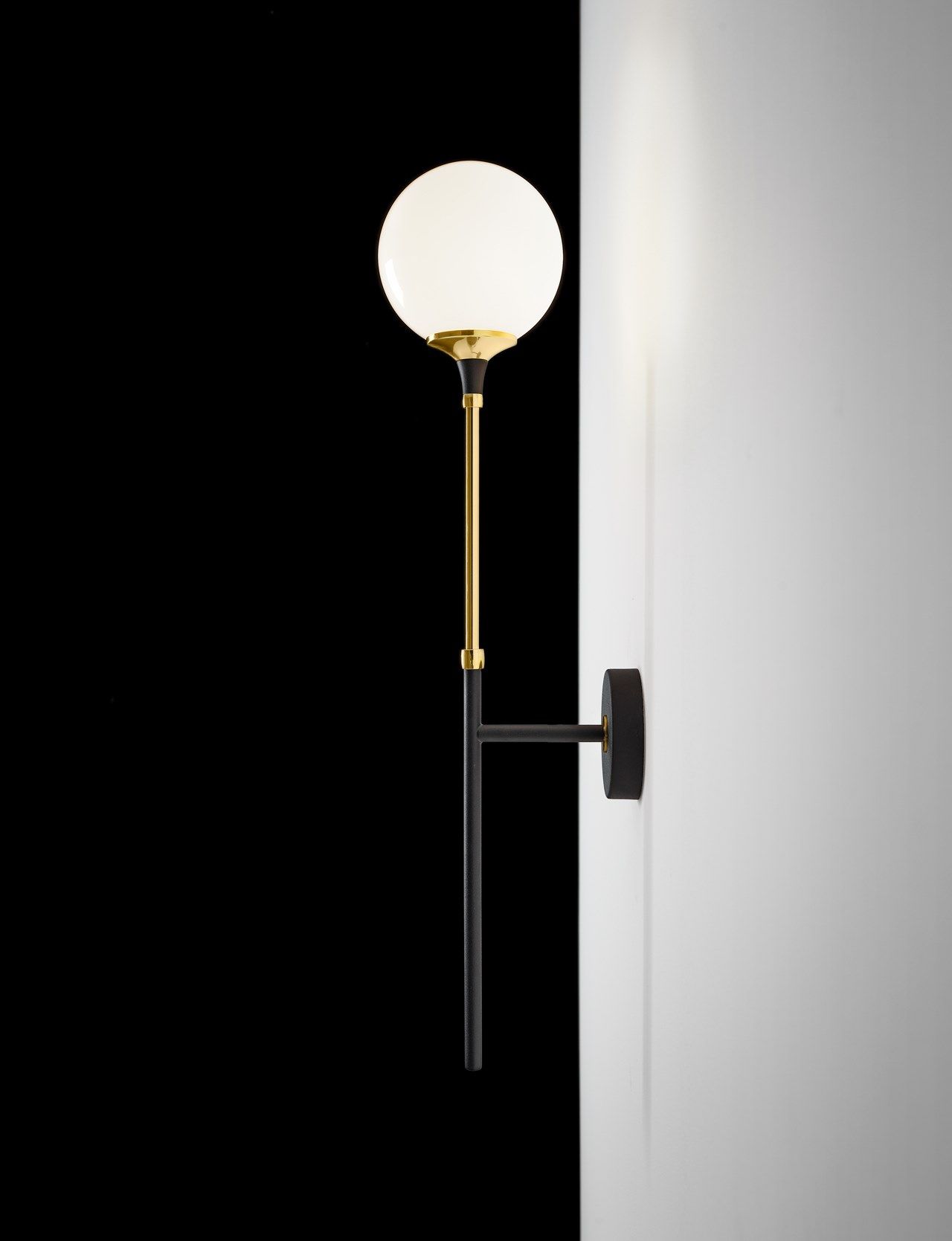 Стеклянный и металлический настенный светильник с фиксированным кронштейном Stilnovo Галактика ARCH-00000773 - Вид №1