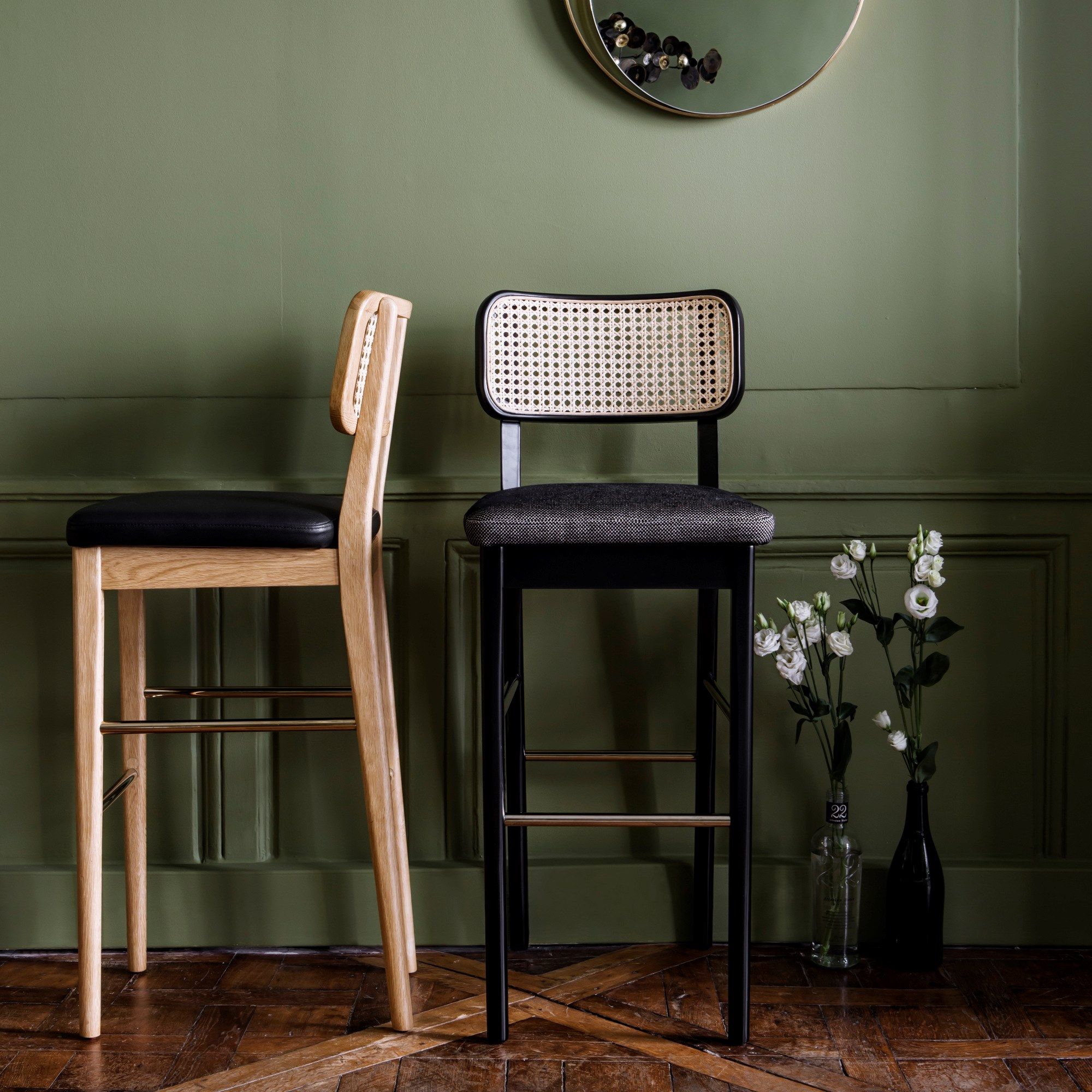 Высокий деревянный табурет со встроенной подушкой и плетеной спинкой RED EDITION плетеная ARCH-00035114 - Вид №6