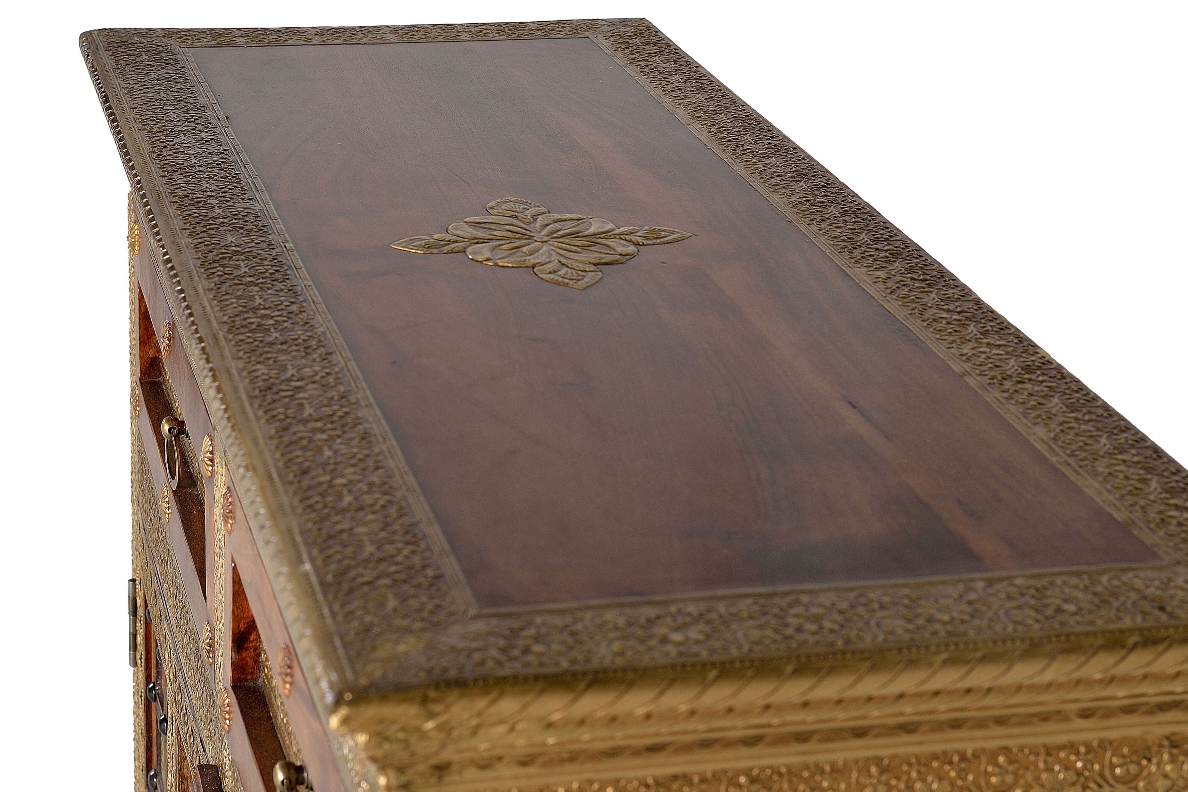 Шкаф из акации с распашными дверцами и ящиками Giner y Colomer Benìn ARCH-00102126 - Вид №4