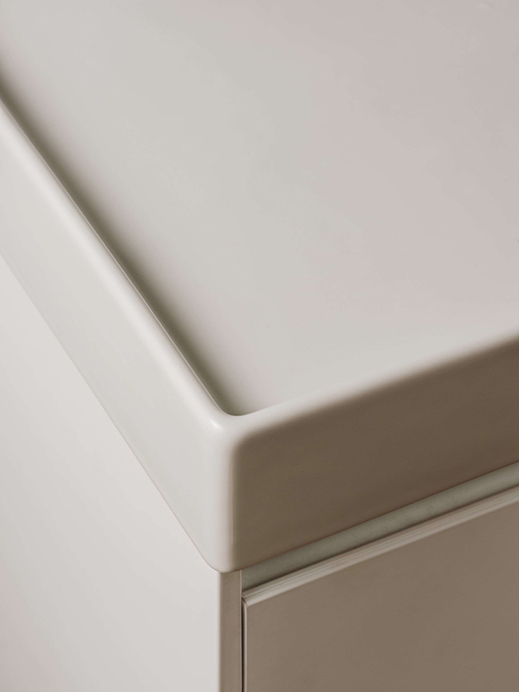 Керамическая одиночная подвесная раковина с столешницей Roca Ona ARCH-00063132 - Вид №4