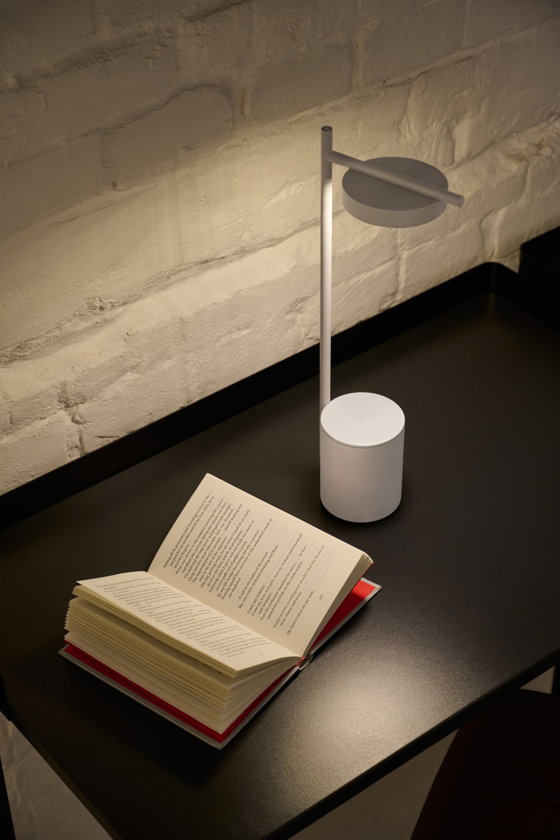 Настольная лампа с зарядкой от USB Grupa Igram ARCH-00107755 - Вид №26