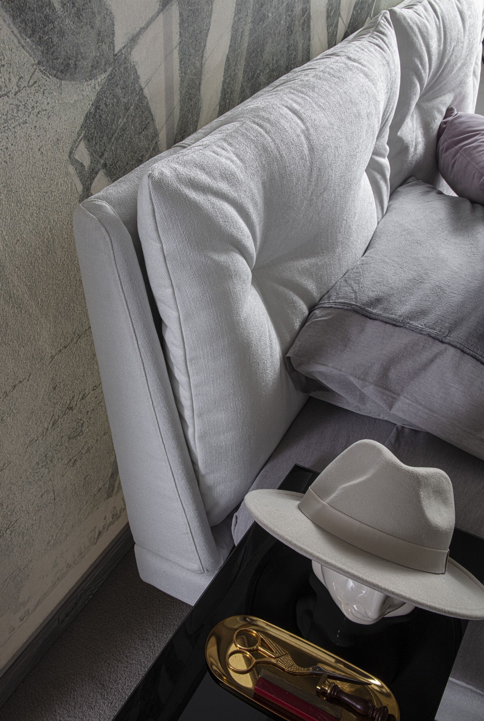 Съемная двуспальная кровать из ткани с мягким изголовьем GRUPPO FOX ночь Фокса ARCH-00123399 - Вид №1