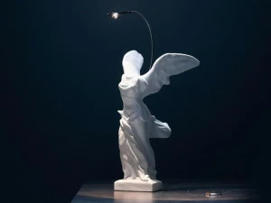 Catellani & Smith Настольная светодиодная лампа с гибким кронштейном Oggetti senza tempo