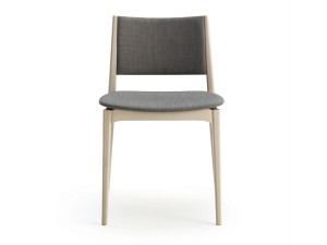 Штабелируемый стул из бука