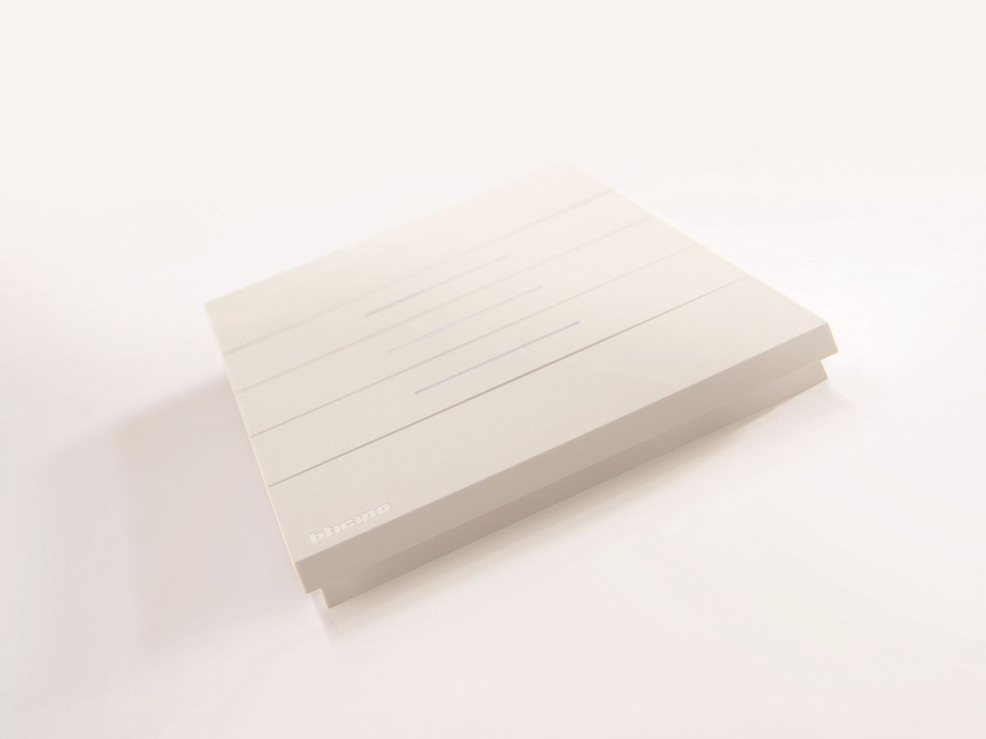 Традиционная и связанная гражданская серия BTICINO LIVING NOW ARCH-00151831 - Вид №3