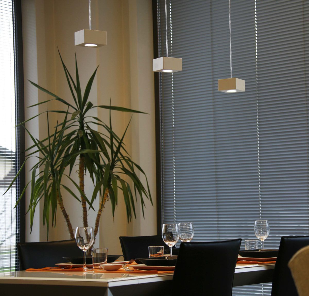 Алюминиевый светодиодный подвесной светильник Brillamenti ARCH-00080297 - Вид №2