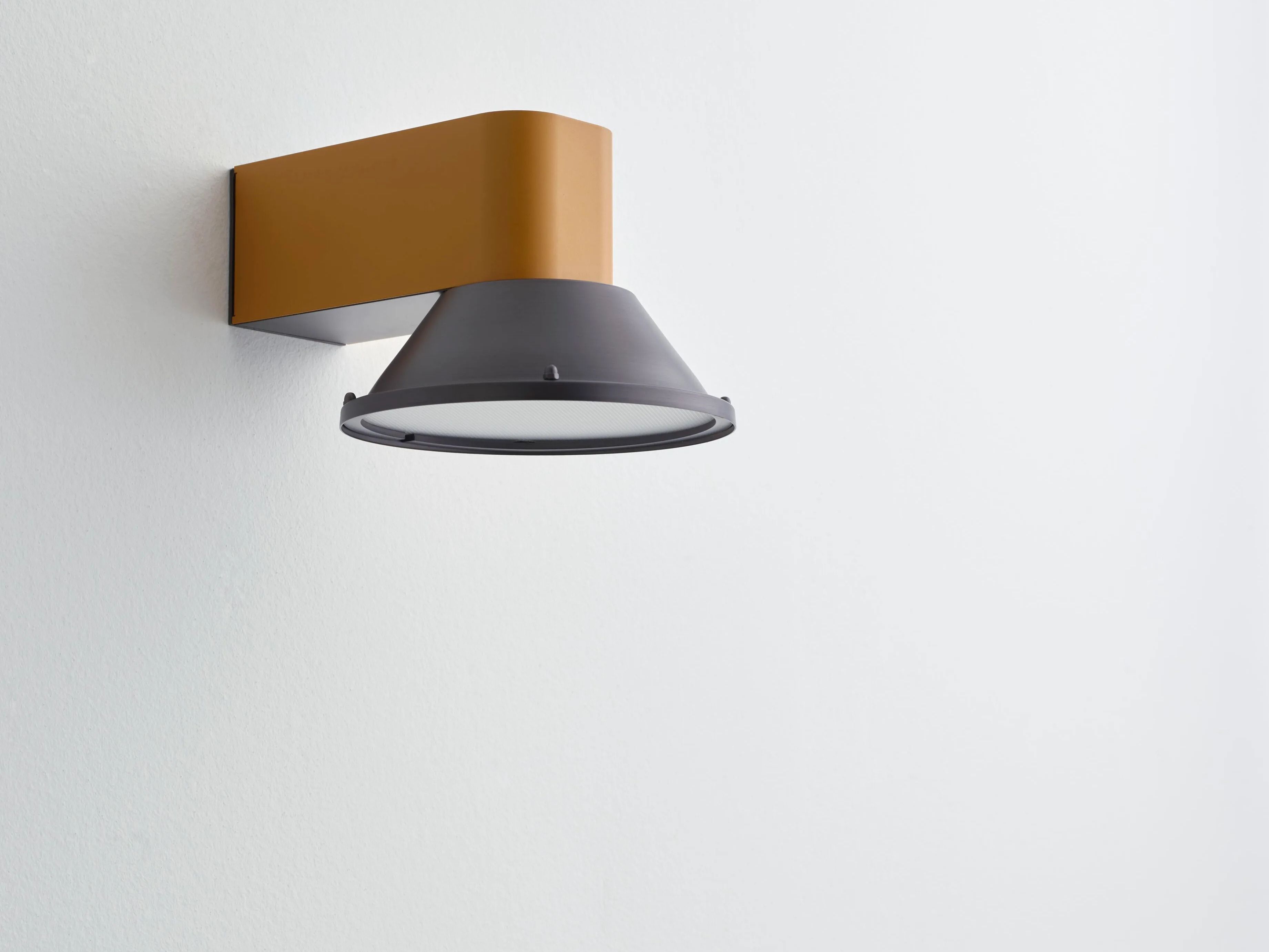 Латунный светодиодный настенный светильник CVL Luminaires Wonder ARCH-00098693 - Вид №1