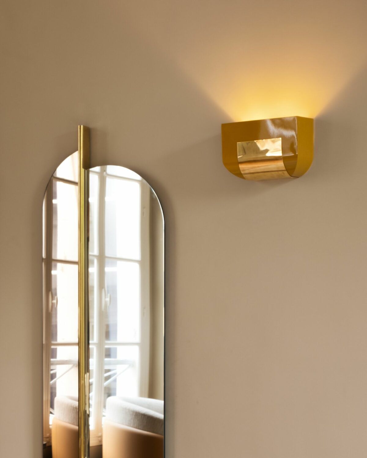 Деревянный и латунный настенный светильник RED EDITION CHICAGO ARCH-00067686 - Вид №2