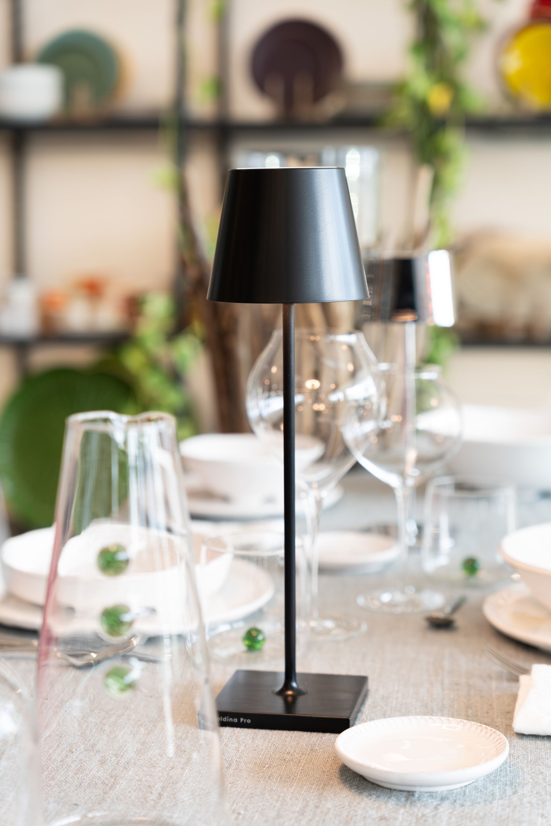 Алюминиевая перезаряжаемая настольная лампа In Stock Шафран ARCH-00126277 - Вид №3