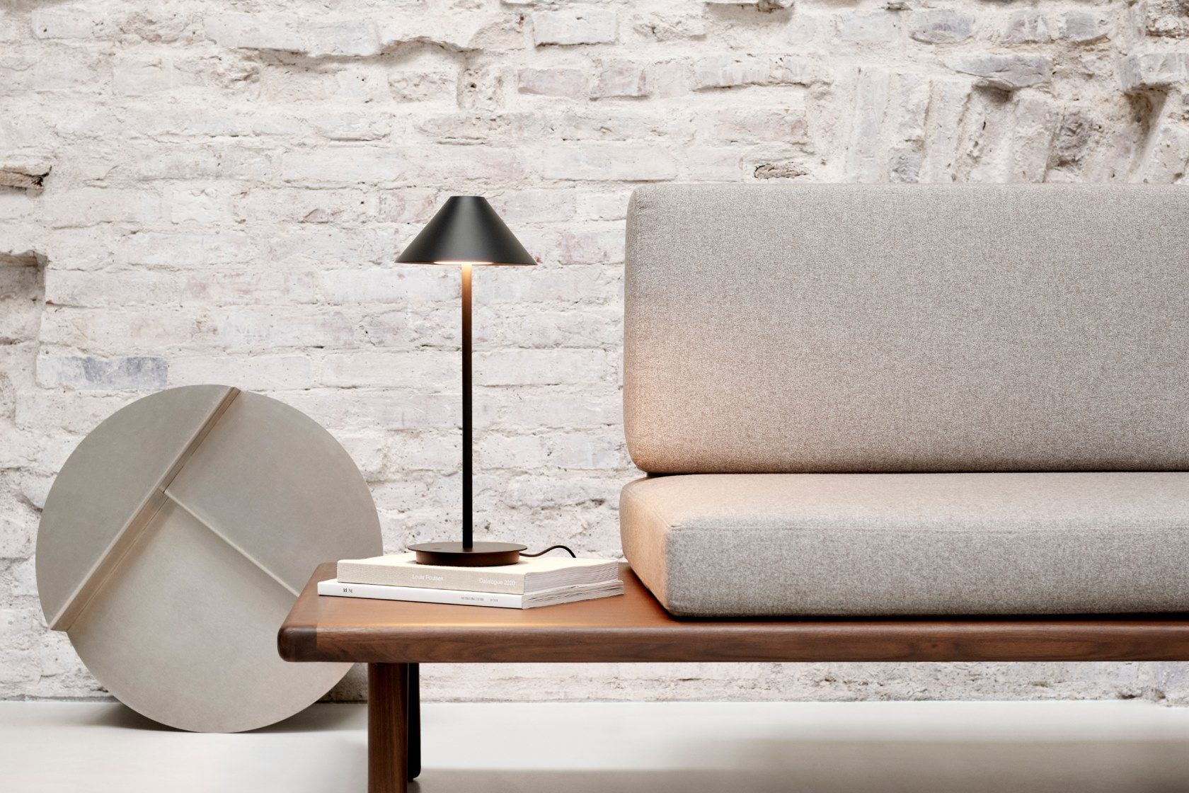 Алюминиевая светодиодная настольная лампа Louis Poulsen Keglen ARCH-00107759 - Вид №4