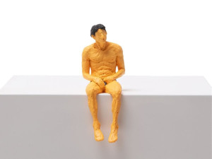 Безделушка из смолы