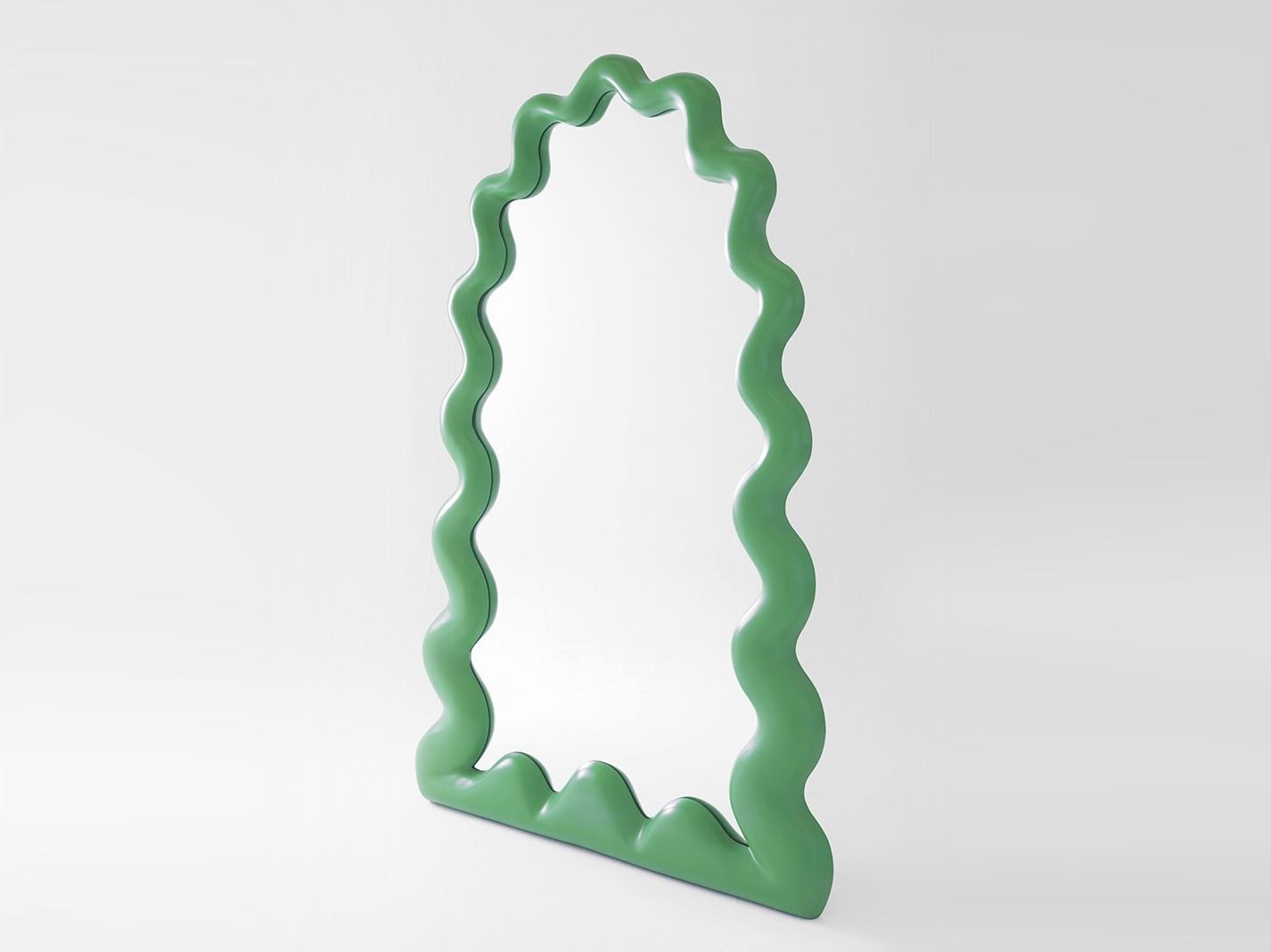 Напольное зеркало с рамкой из стекловолокна Movimento Gallery Joy Valdez ARCH-00091554