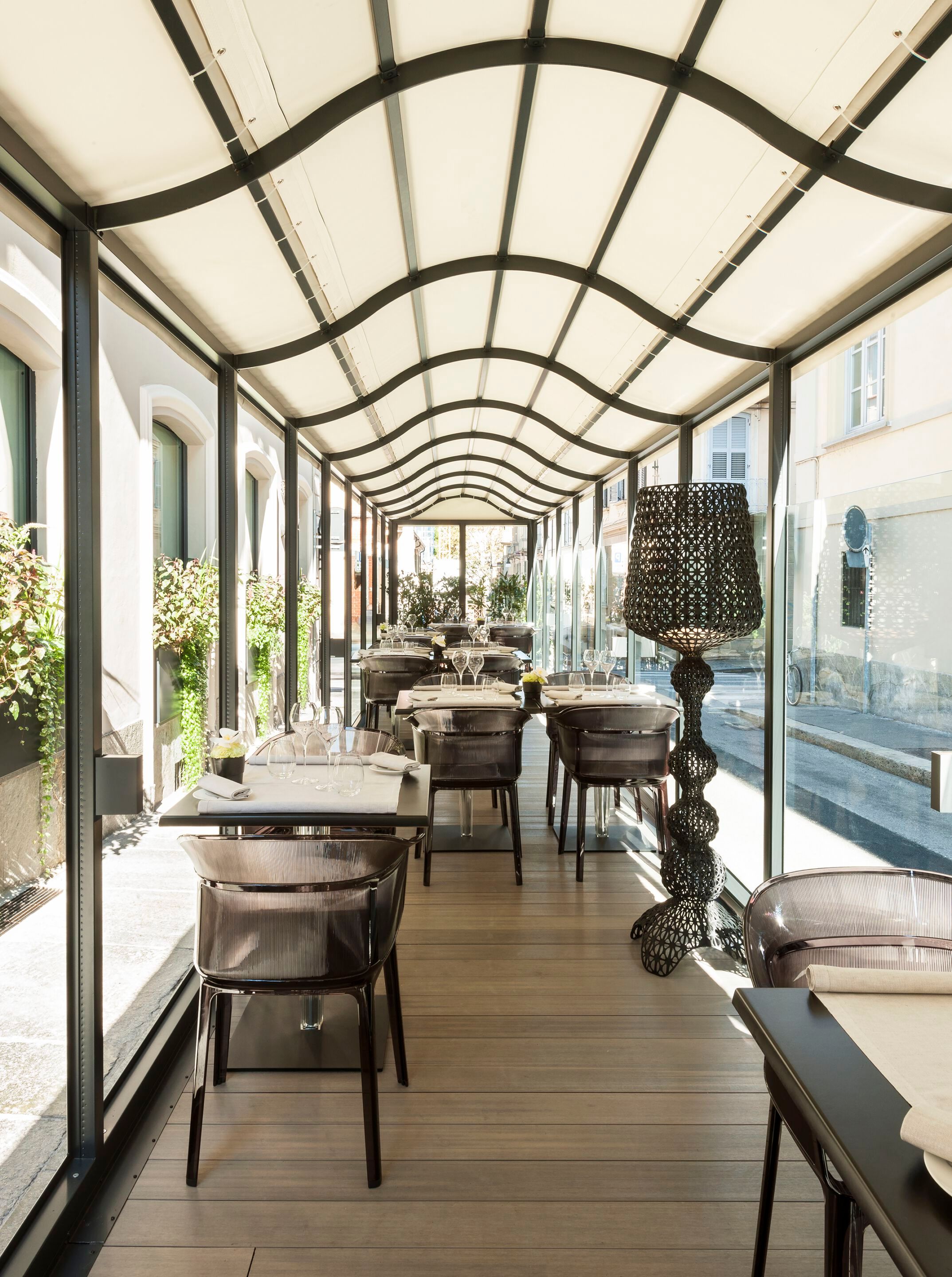 Штабелируемый стул из поликарбоната с подлокотниками Kartell PAPYRUS ARCH-00062058 - Вид №2