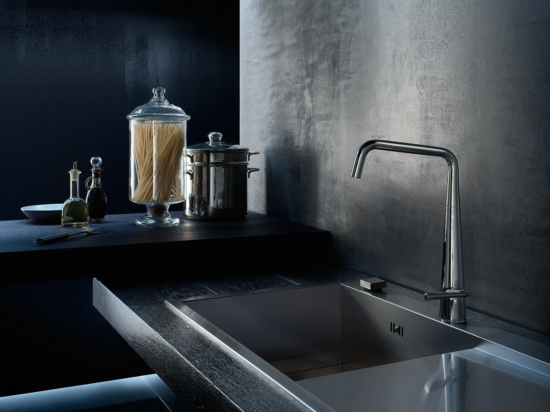 Смеситель для кухни с поворотным изливом Nobili Likid ARCH-00122783 - Вид №1