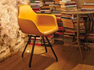 ALMA DESIGN Поворотное кожаное кресло с подлокотниками Y chair 2094