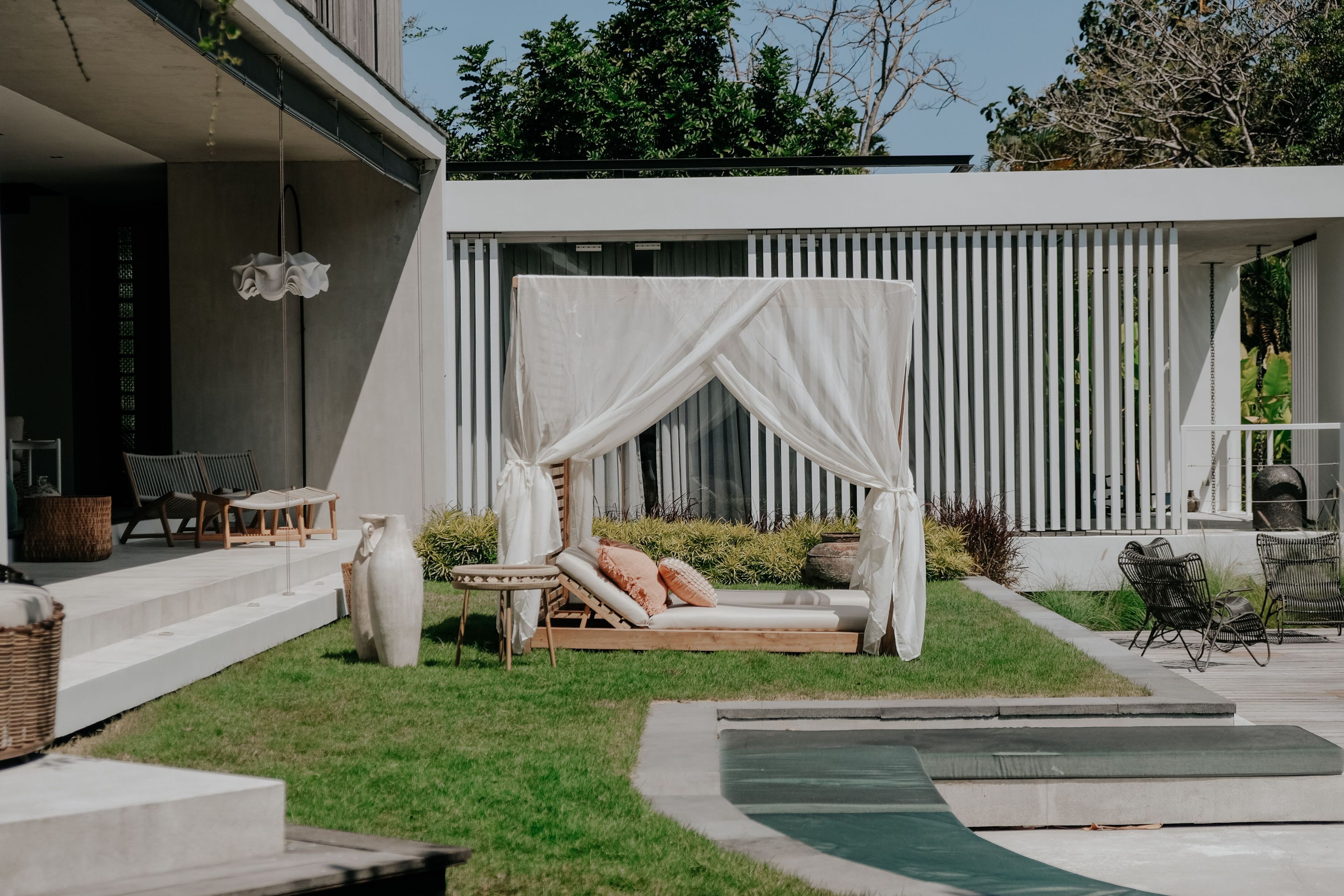 Садовая кровать из тикового дерева с балдахином cbdesign Zen ARCH-00057719 - Вид №1