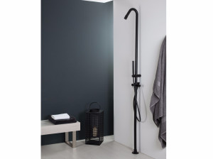 Напольная или настенная душевая колонна