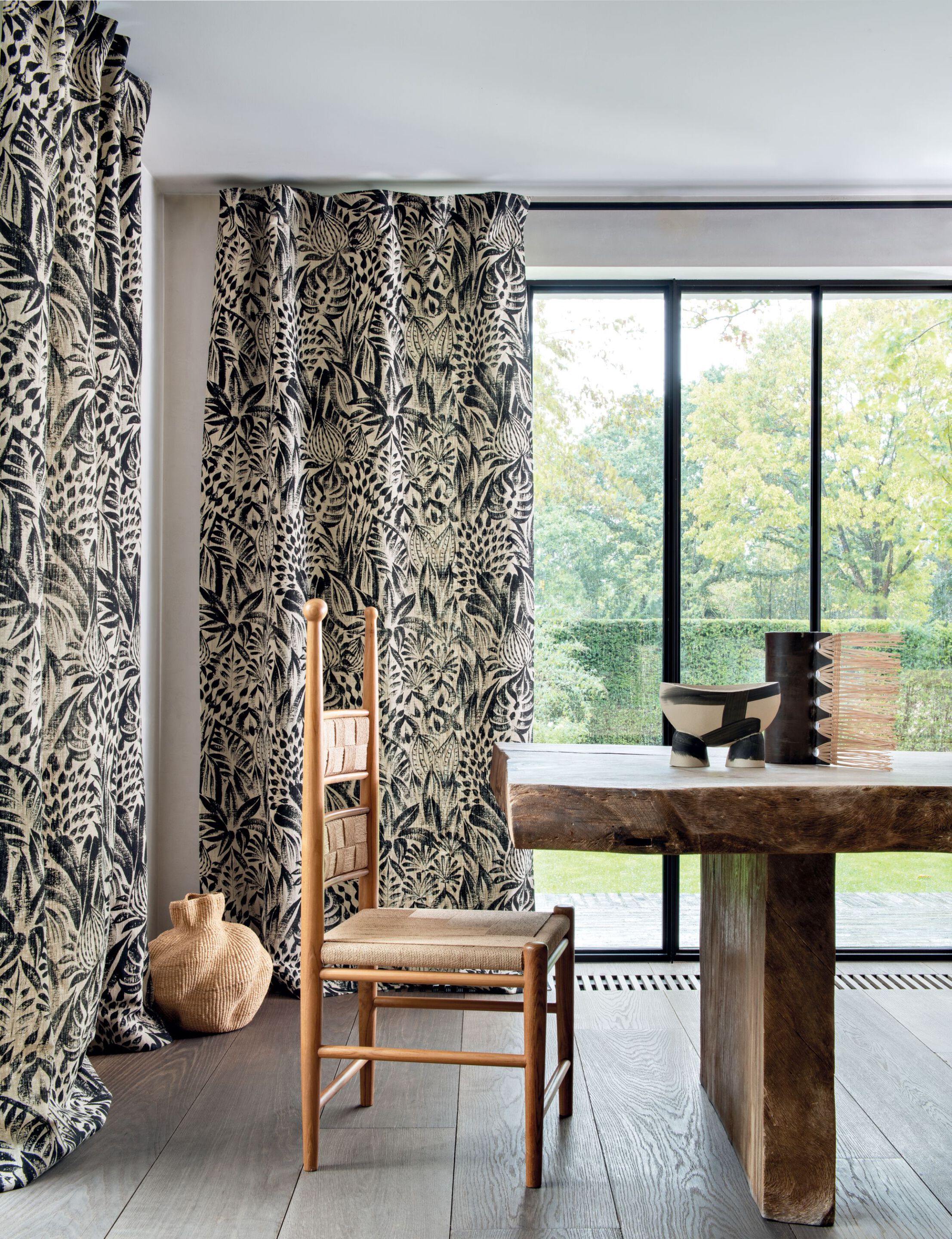 Льняная и хлопковая ткань с цветочным рисунком Casamance Linefolia ARCH-00147573