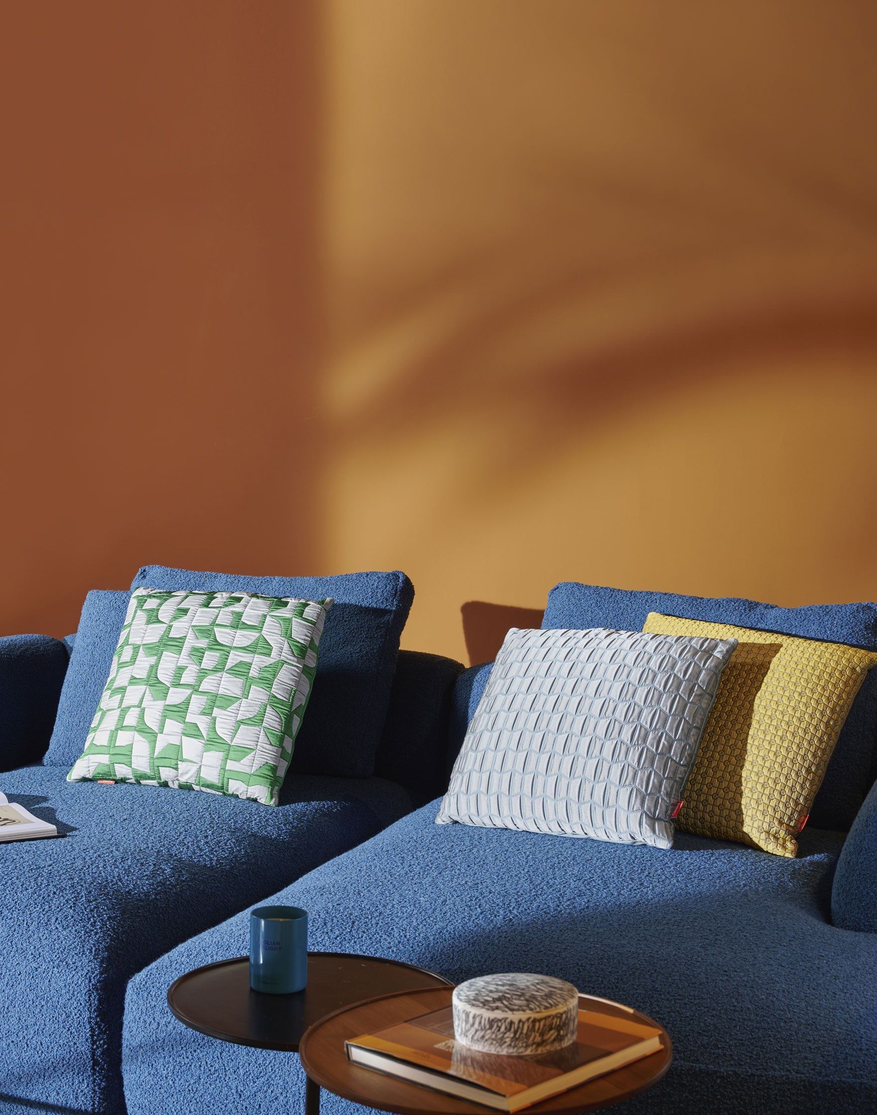 Узорчатая тканевая подушка для дивана CASSINA рамка ARCH-00054907 - Вид №2