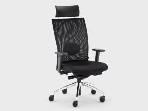 Офисное кресло с высокой спинкой