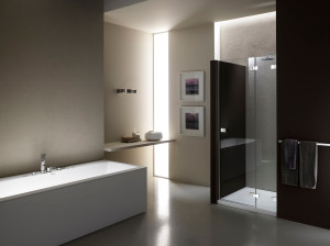 Стеклянная ниша душевая кабина с распашной дверью