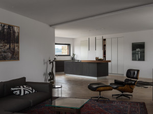 Кухня с островом без ручек на заказ