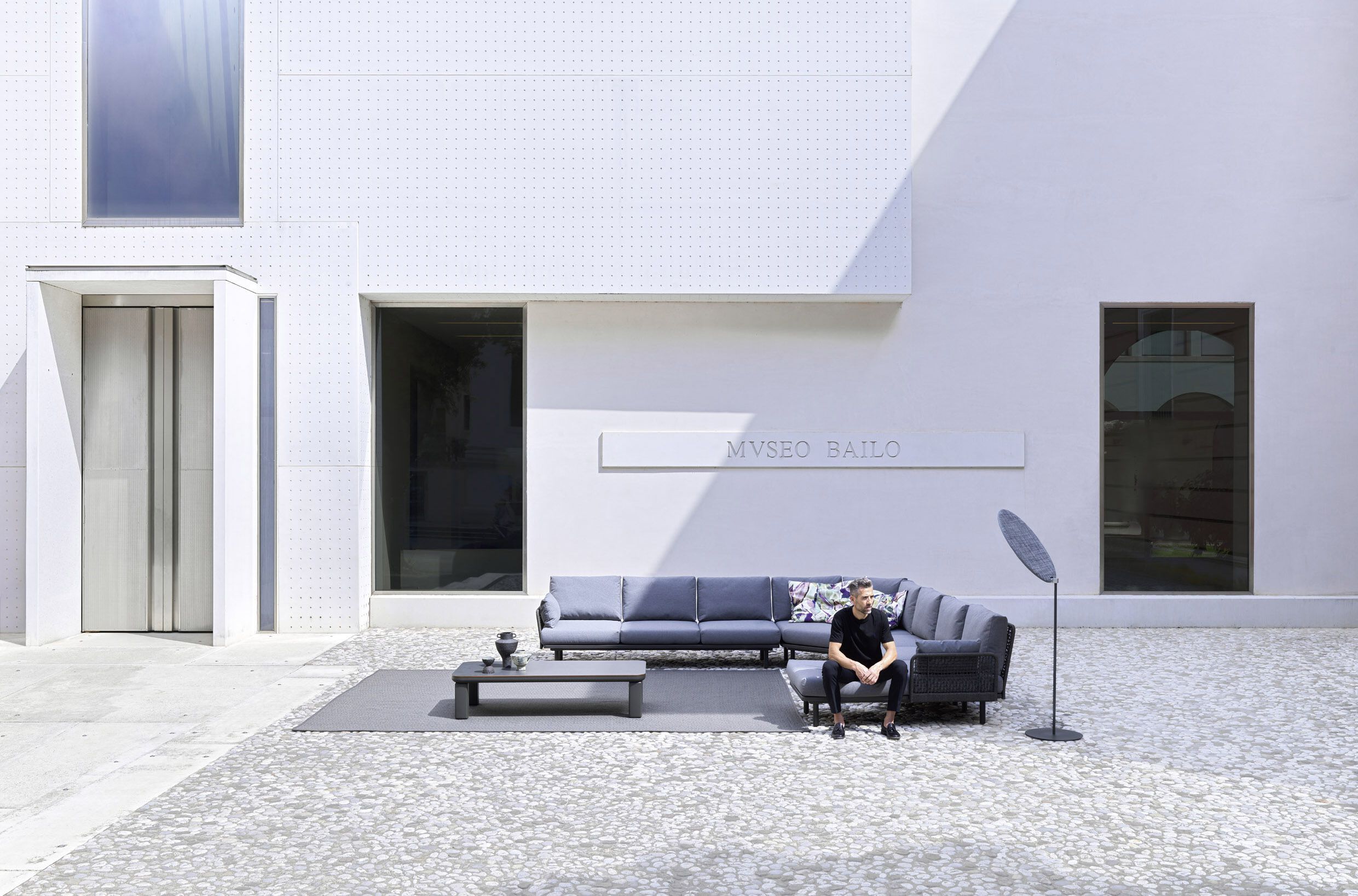 Алюминиевый садовый столик с керамической столешницей или HPL Varaschin Customade ARCH-00020895 - Вид №2