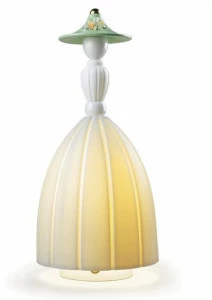 Lladró Настольная лампа из фарфора ручной работы Mademoiselle 01023662