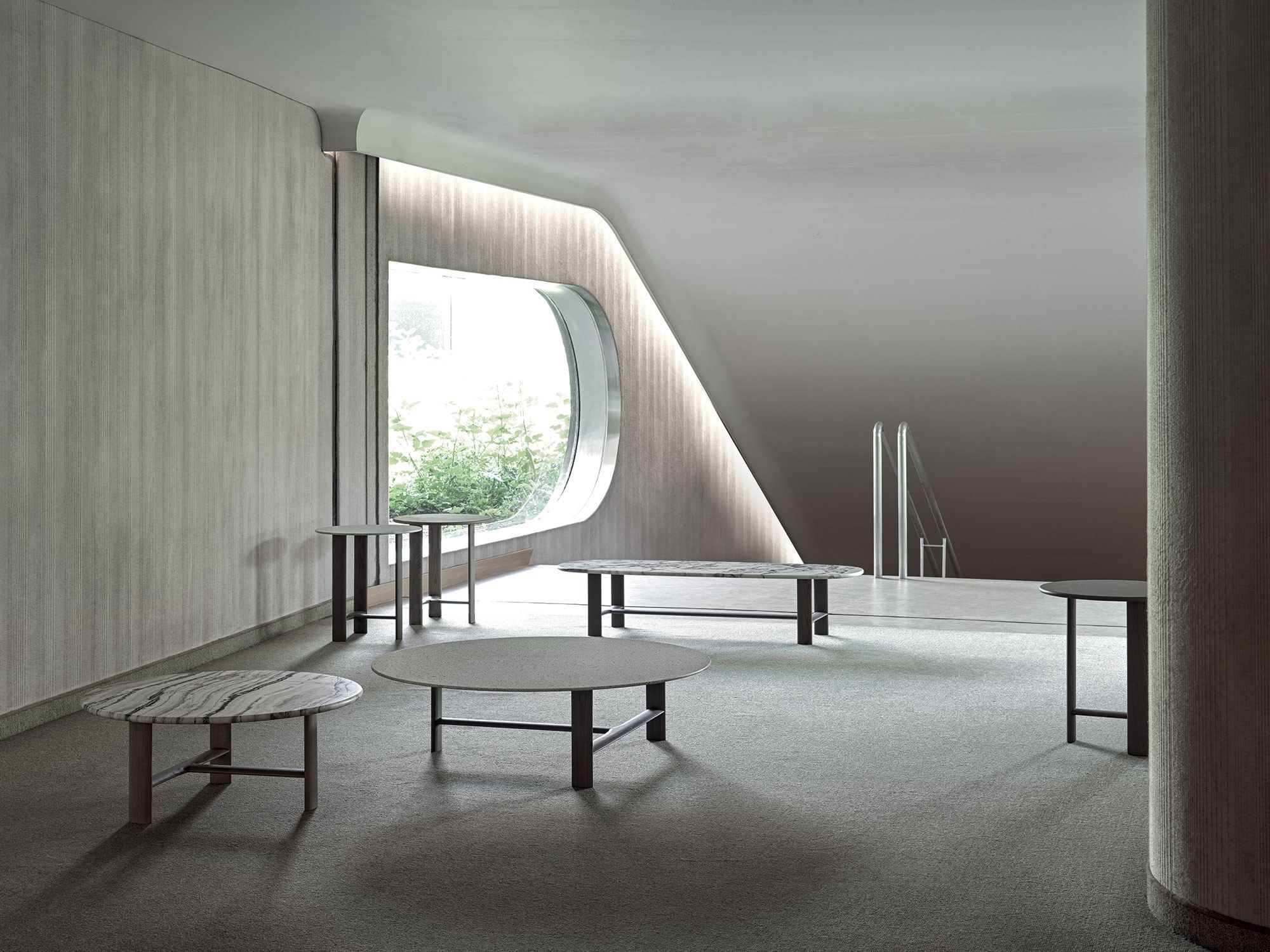 Высокий круглый журнальный столик из ясеня Frigerio Mocki ARCH-00125258 - Вид №4