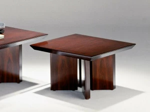 Dyrlund Квадратный стол в классическом стиле