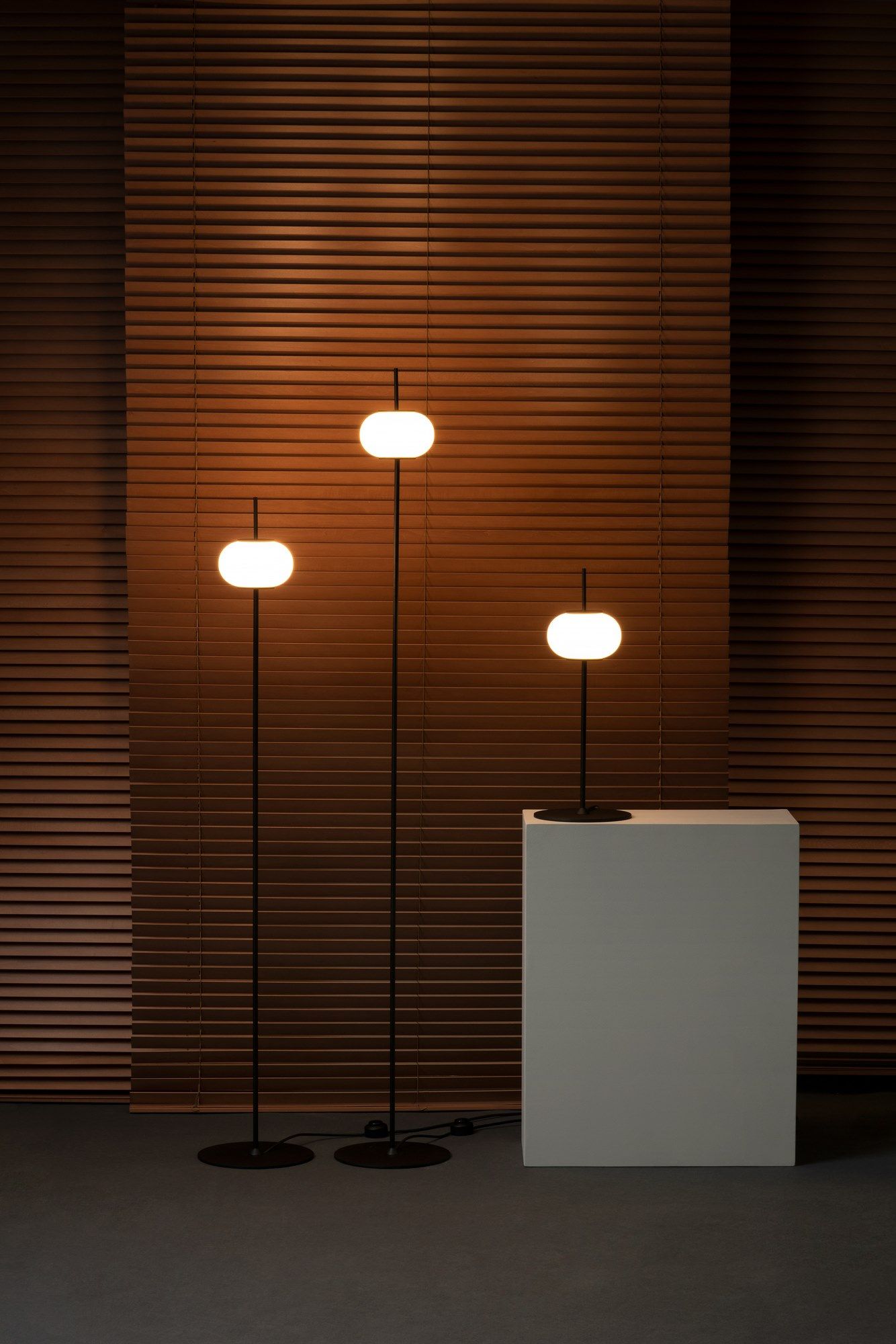 Настольная лампа из стали и стекла Milan Iluminacion Astros ARCH-00096626 - Вид №2