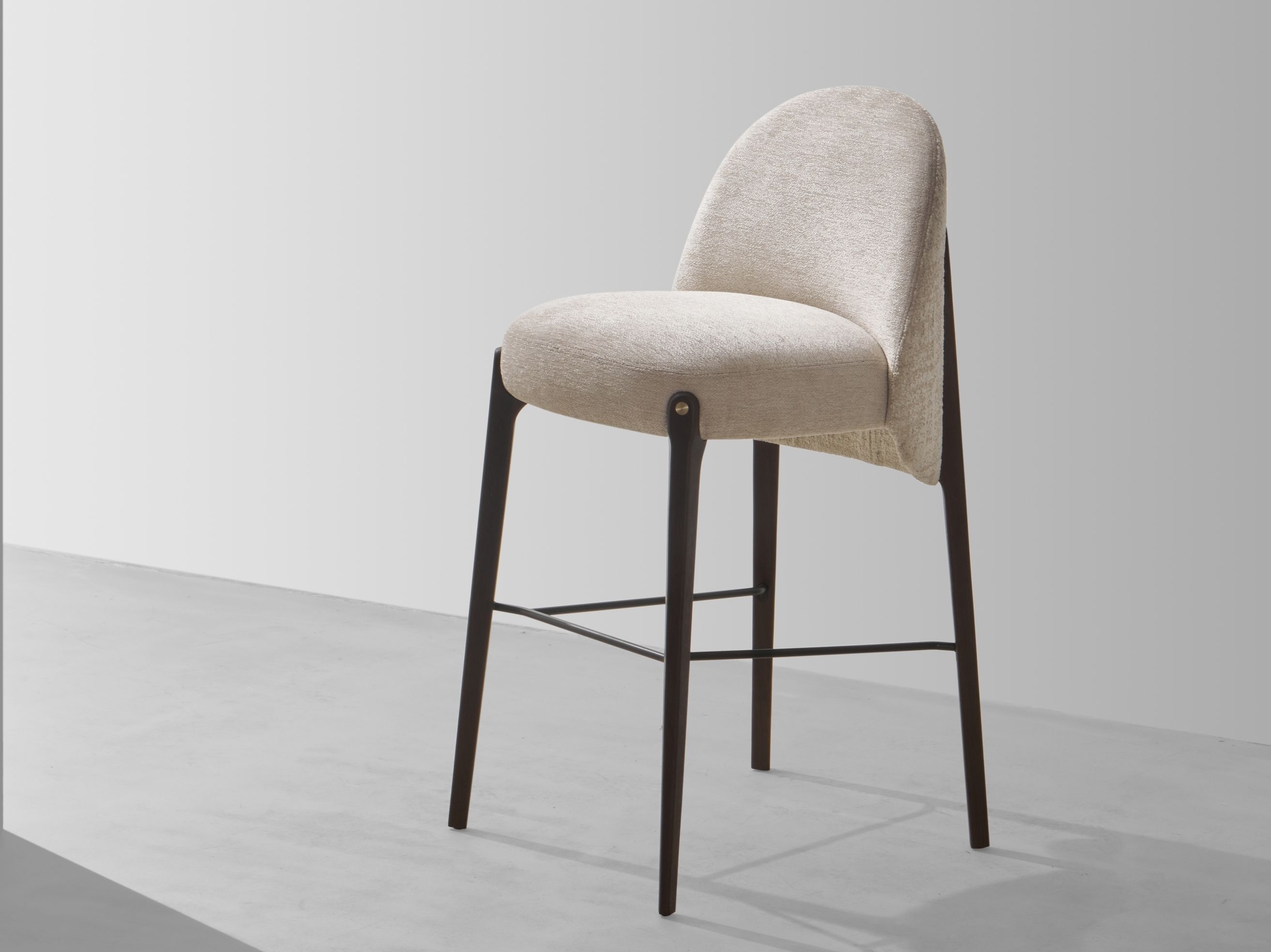 Высокий тканевый стул со спинкой District Eight Ames ARCH-00103728 - Вид №1