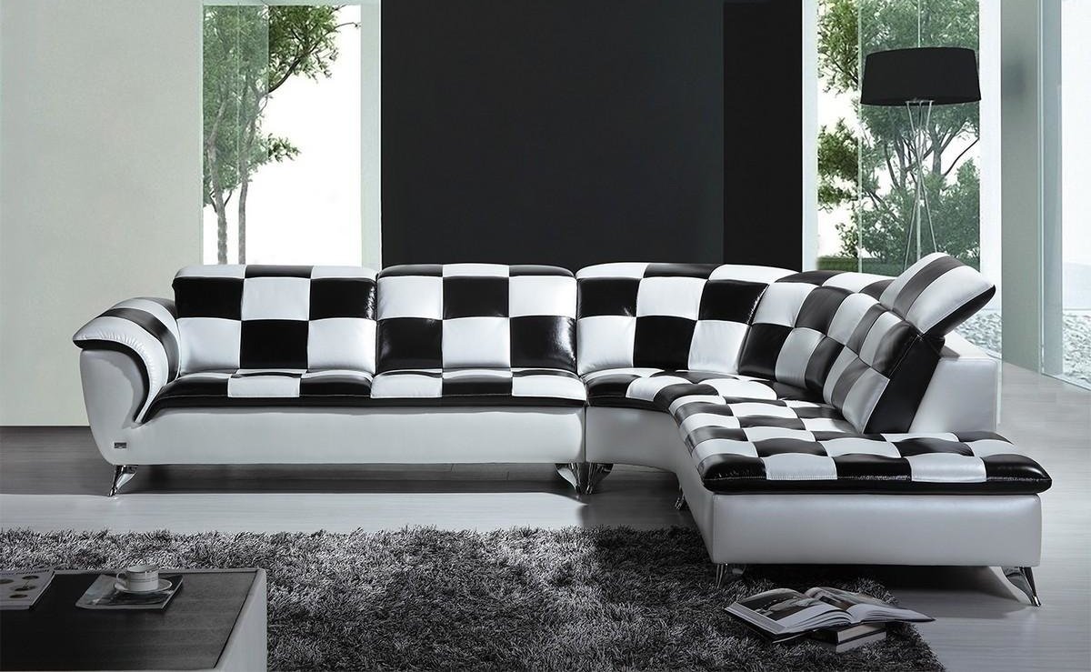 Черно-белые диваны: особенности и правила сочетания