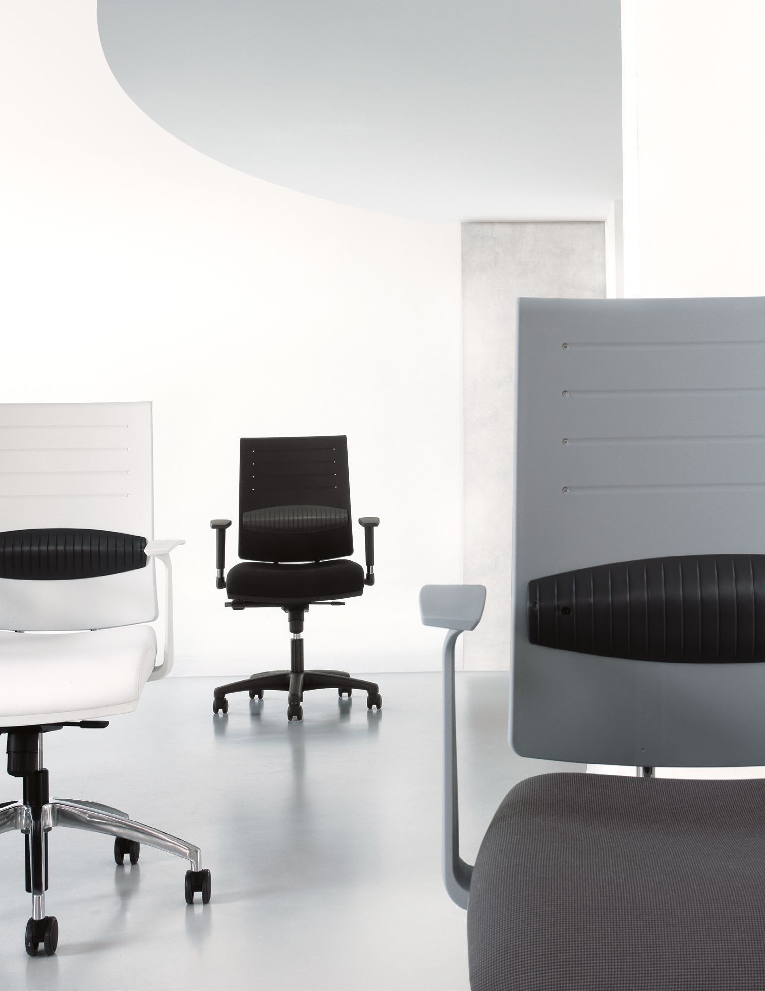 Поворотный операционный офисный стул с подлокотниками Ares Line Zero7 ARCH-00147600 - Вид №2