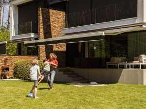 Тент с выдвижными ящиками со встроенным освещением