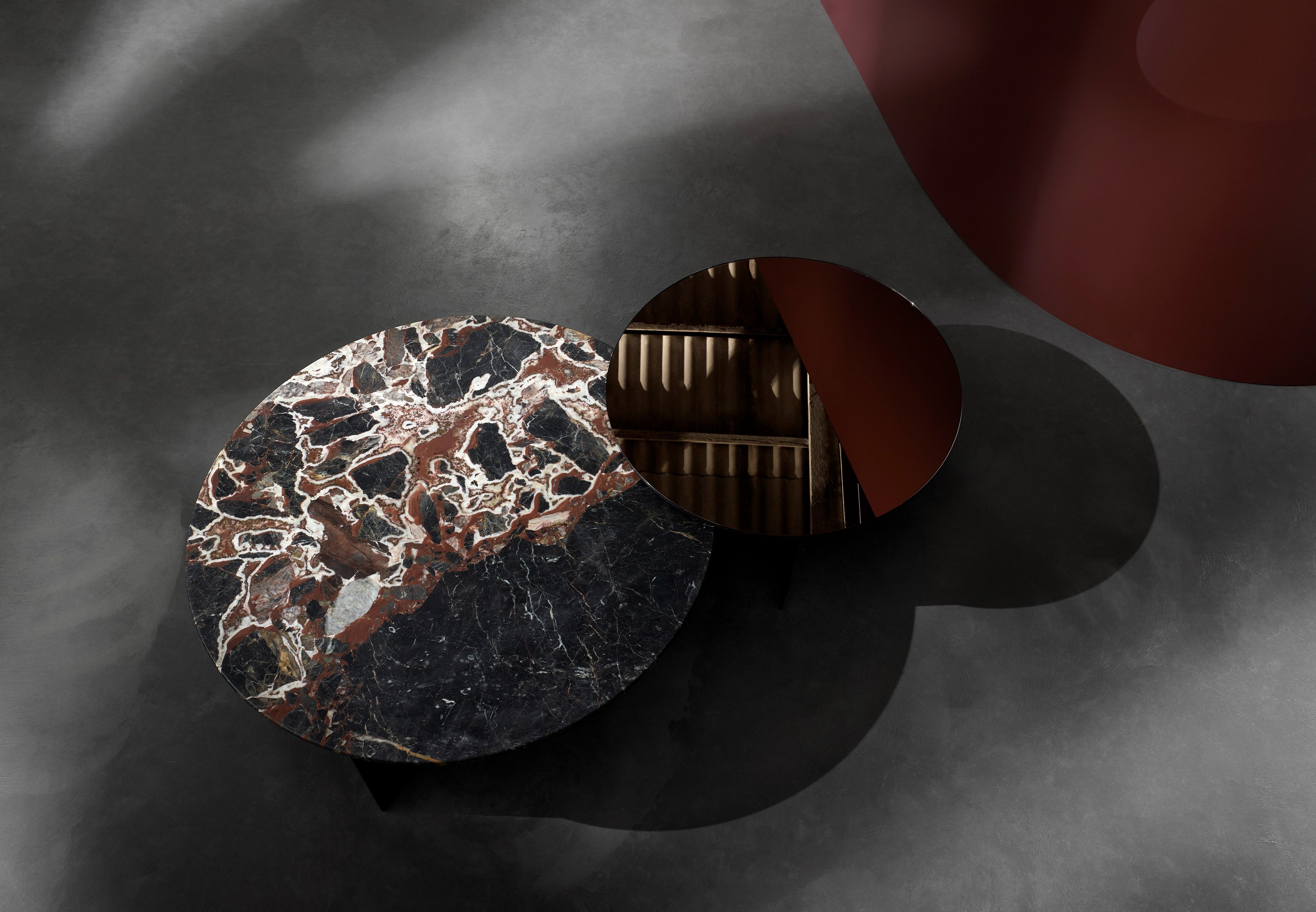 Алюминиевый низкий круглый журнальный столик с мраморной столешницей Ross Gardam ARCH-00054369 - Вид №6