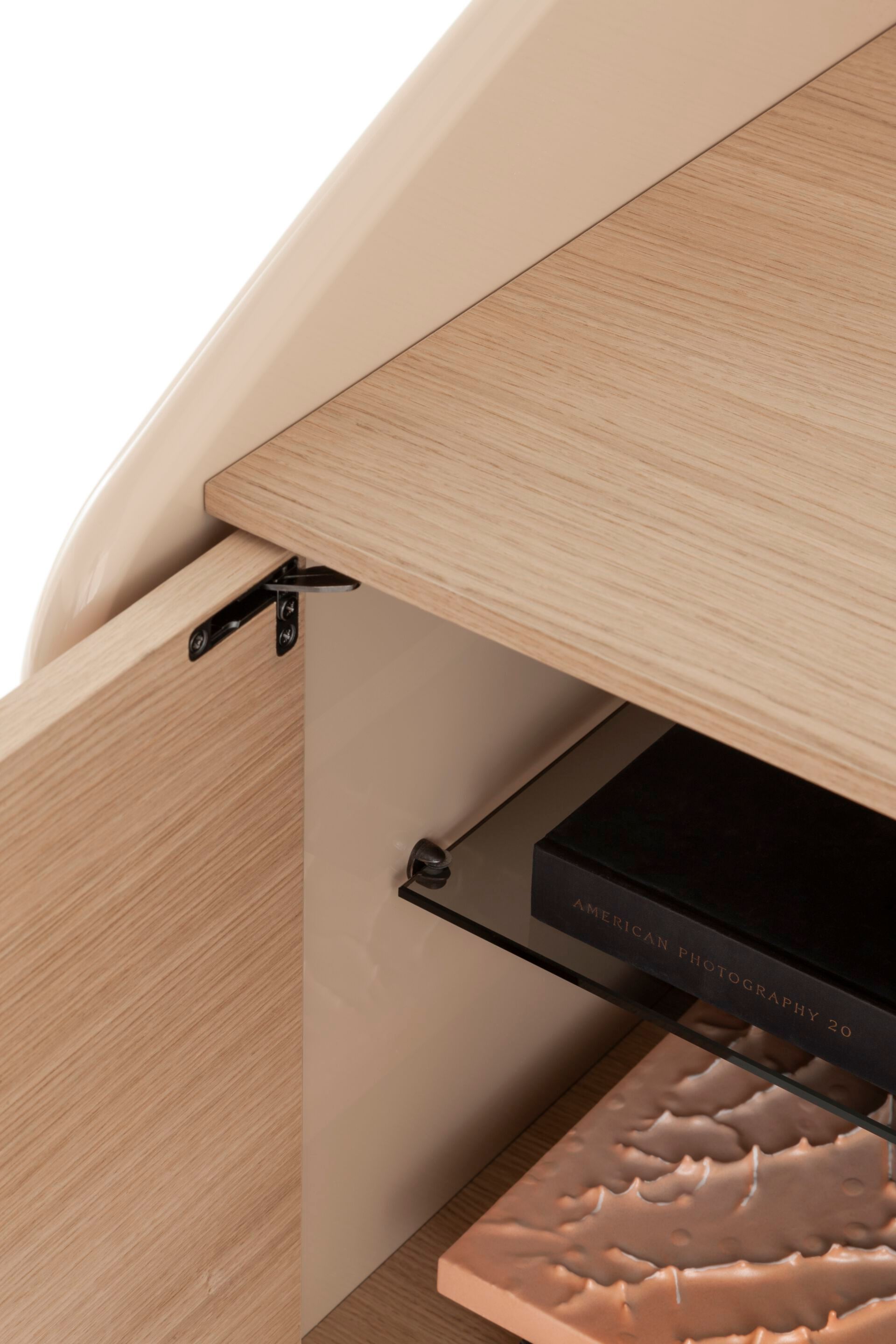 Шкаф из дуба с распашными дверями Morica Design INTARSIO ARCH-00037289 - Вид №7