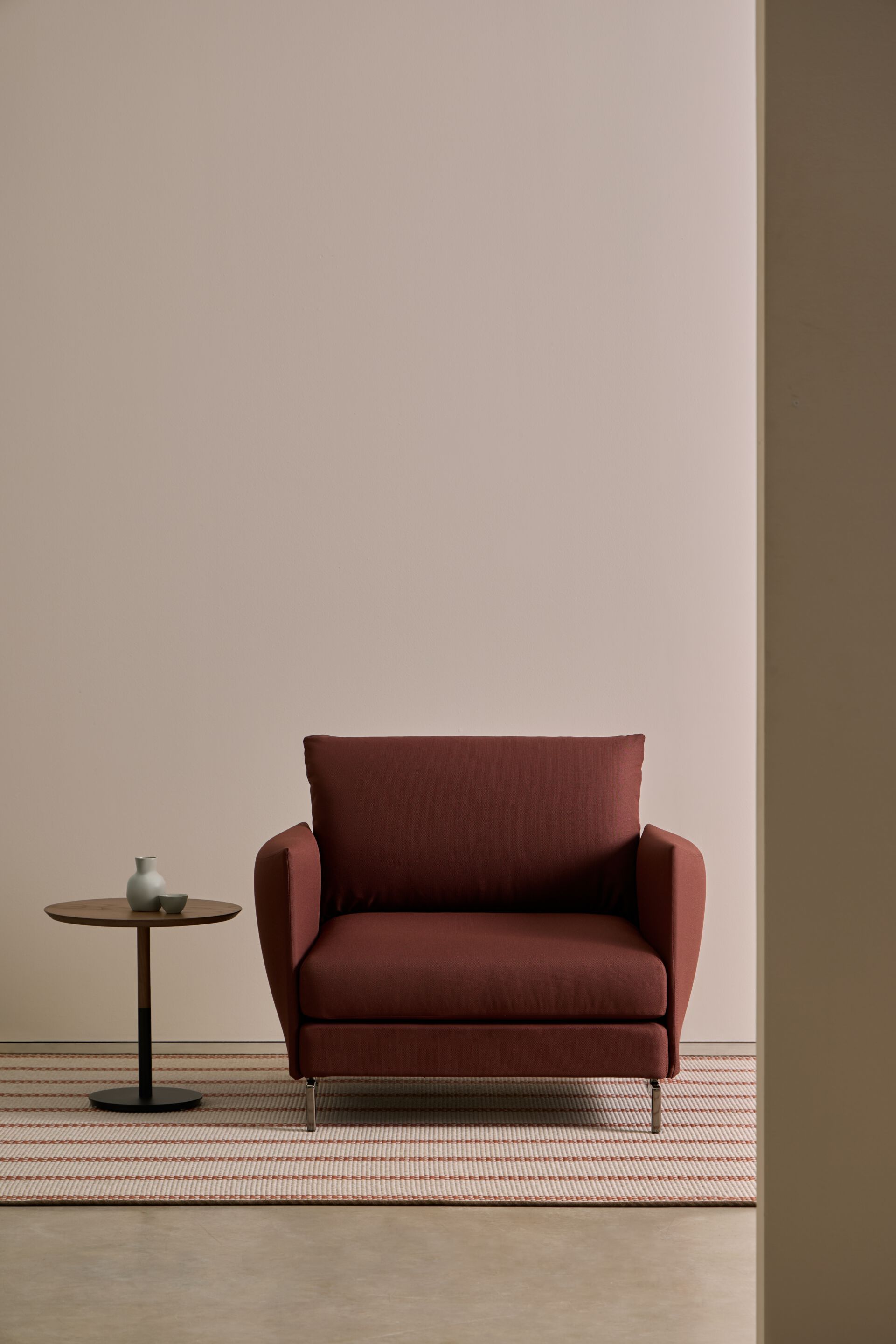 Тканевое кресло с подлокотниками Blasco&Vila Hardy ARCH-00136895 - Вид №2