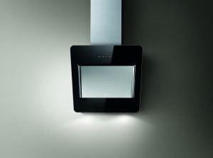 BELT LUX BL/A/80-PRF0102285 Вытяжки / декоративный дизайн, наклонная, 80 см, сенсорное управление, 1200 куб. м. , нержавеющая сталь+черное стекло Elica