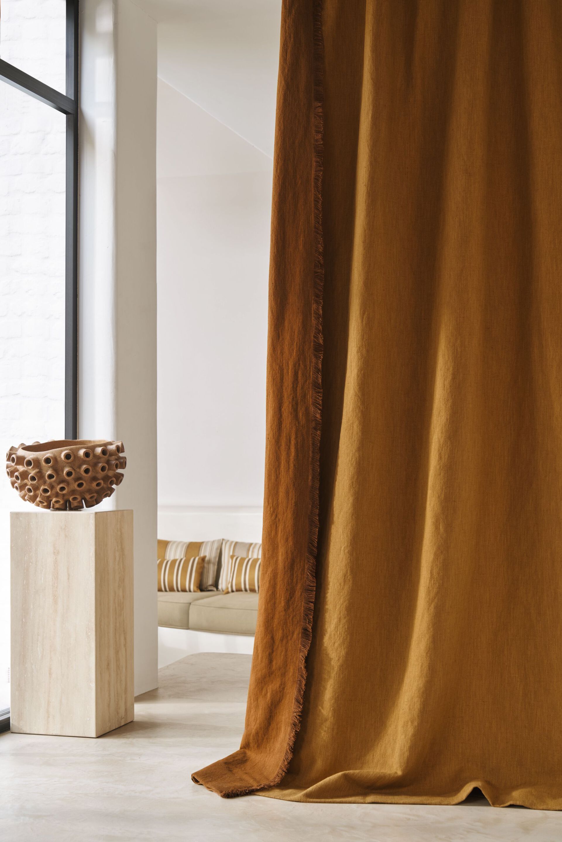 Льняная и хлопковая однотонная ткань для штор Casamance Linefolia ARCH-00026946 - Вид №4