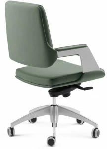 Arte & D 5-спицевое кресло для руководителя с подлокотниками Omnia G9081 og