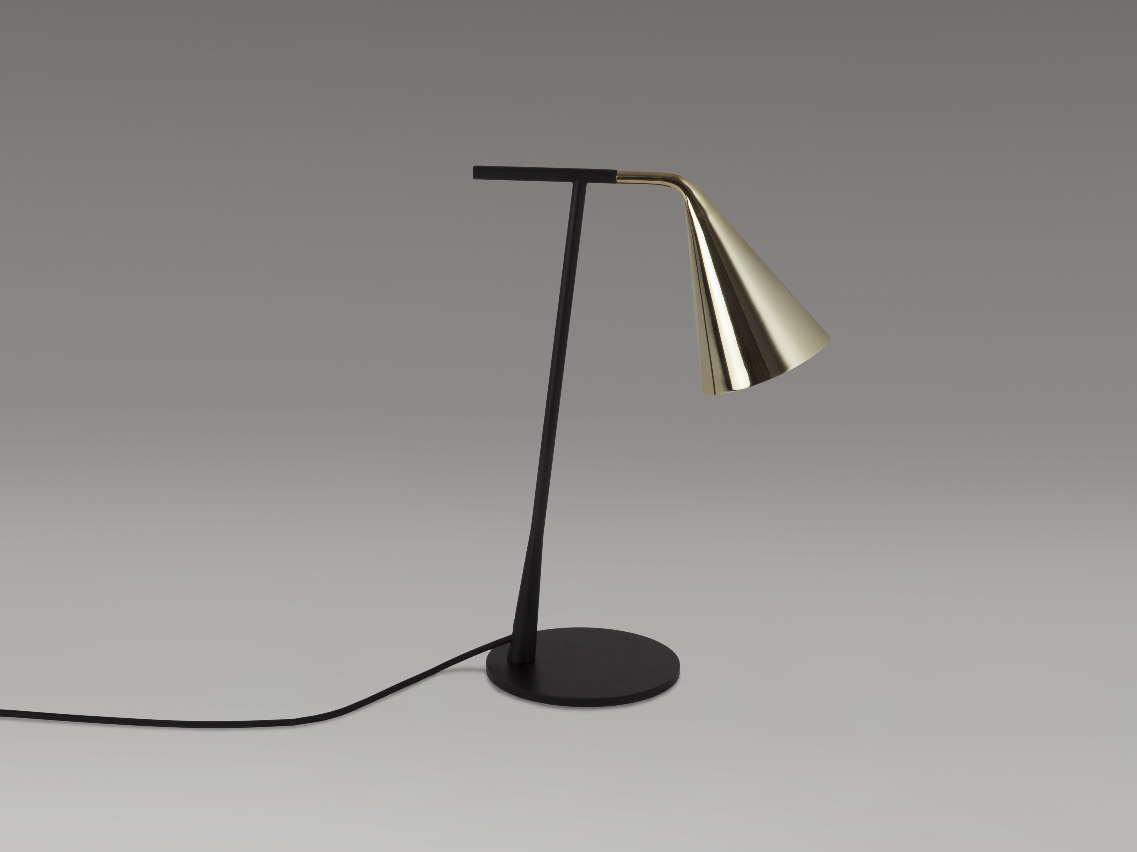 Металлическая настольная лампа с диммером Tooy ARCH-00145927