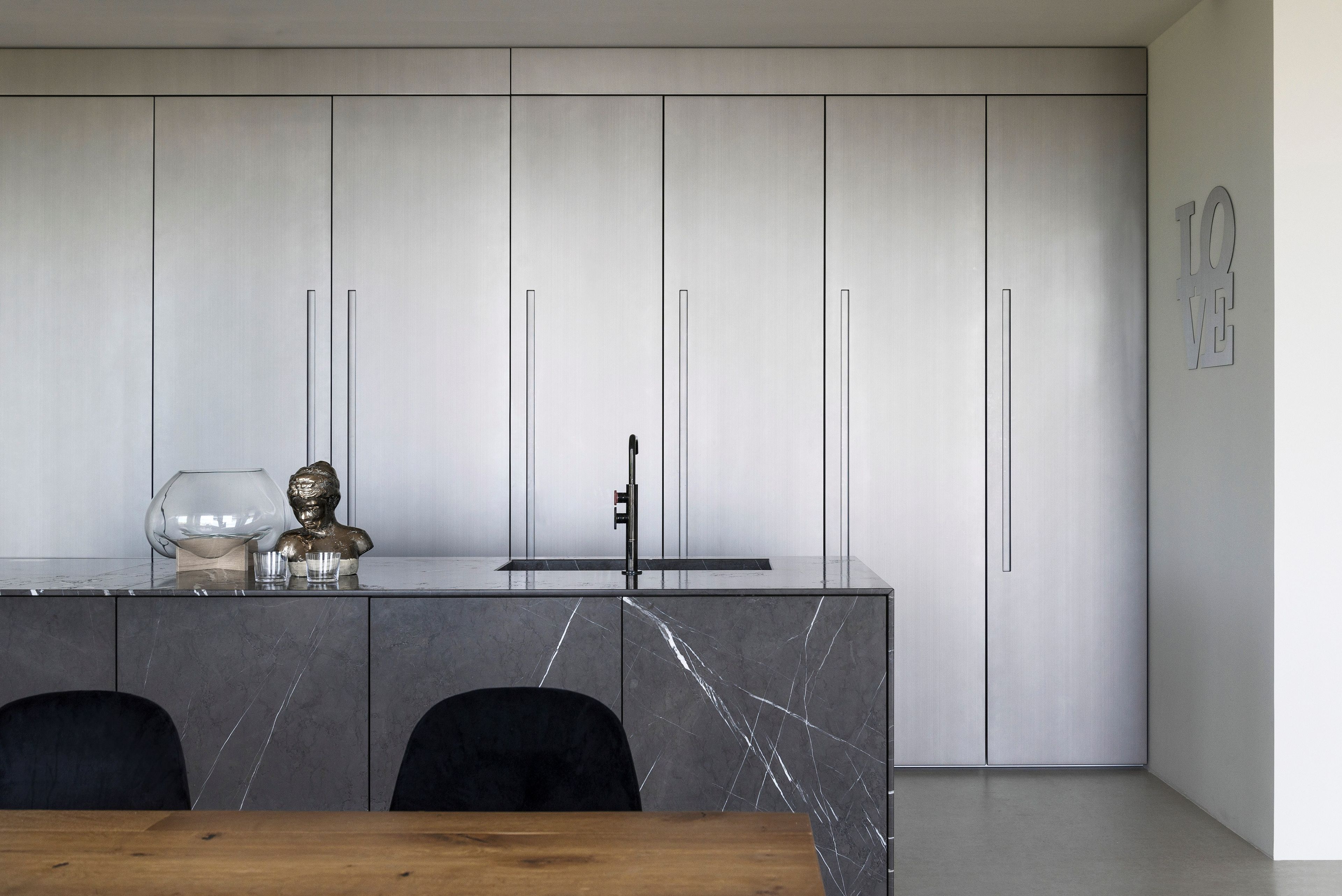 Кухня с островом и системой стен из Коринфского камня TM Italia Cucine D90 ARCH-00015489 - Вид №3