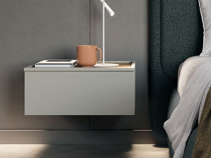 Деревянная подвесная тумбочка